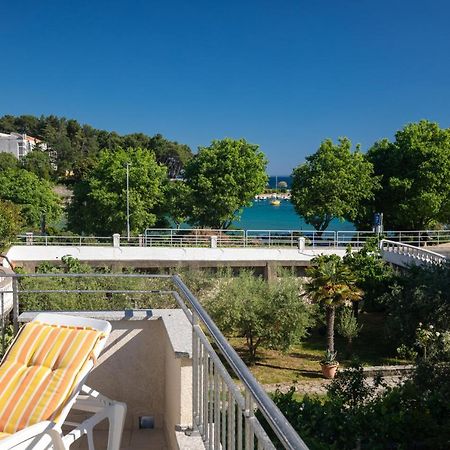 Apartment Portapisana Just 50M From The Beach クルク エクステリア 写真