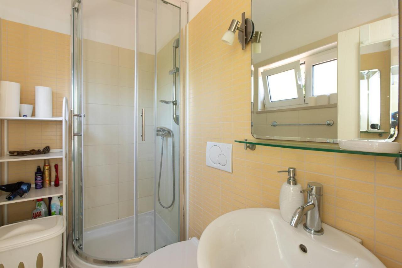 Apartment Portapisana Just 50M From The Beach クルク エクステリア 写真