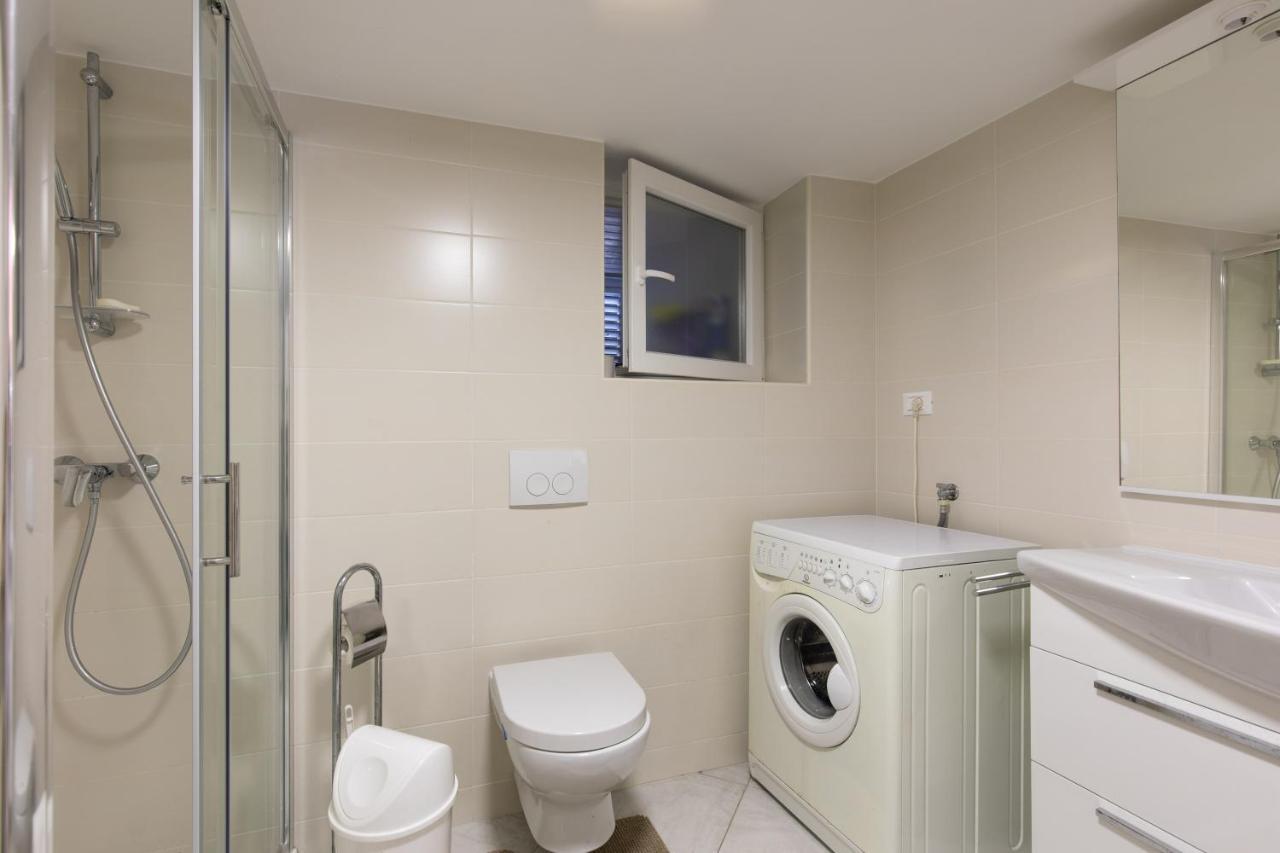 Apartment Portapisana Just 50M From The Beach クルク エクステリア 写真