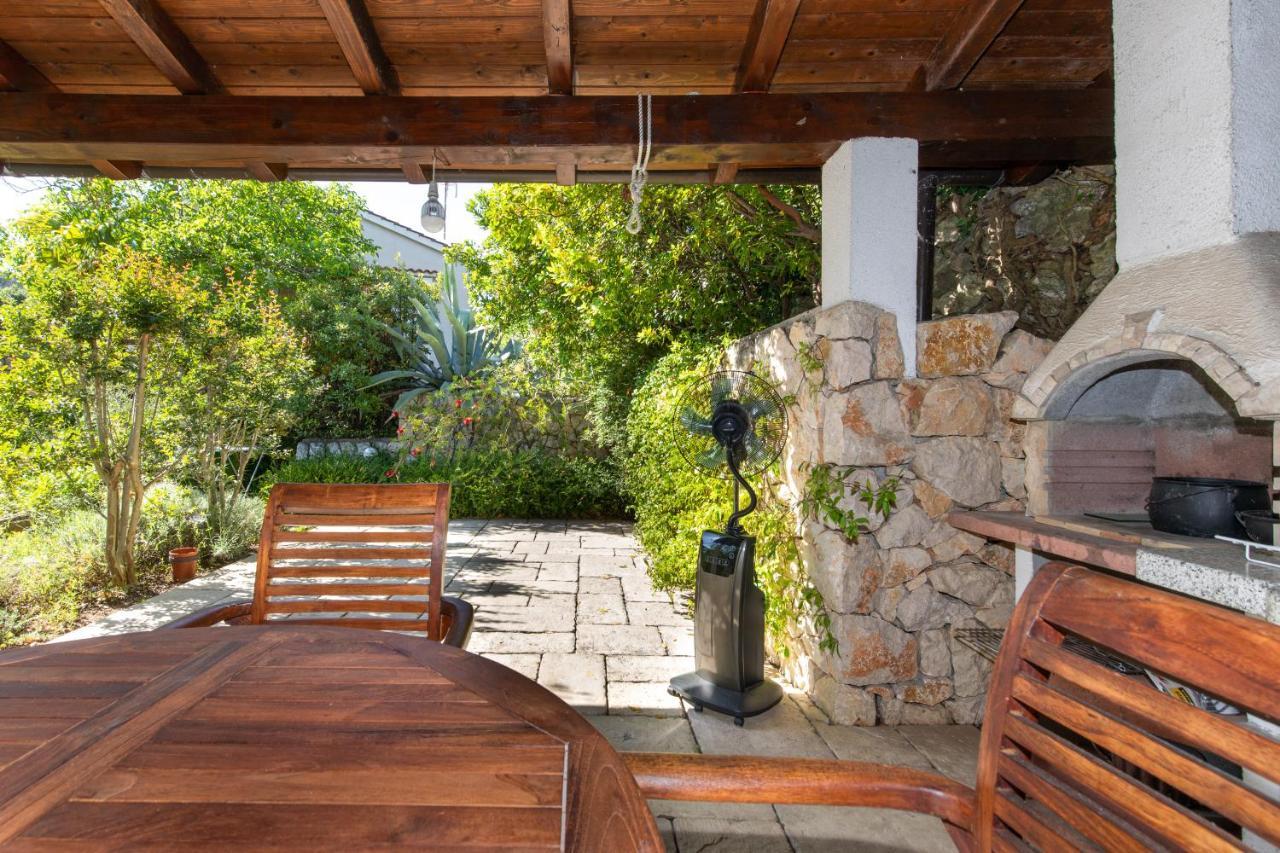 Apartment Portapisana Just 50M From The Beach クルク エクステリア 写真