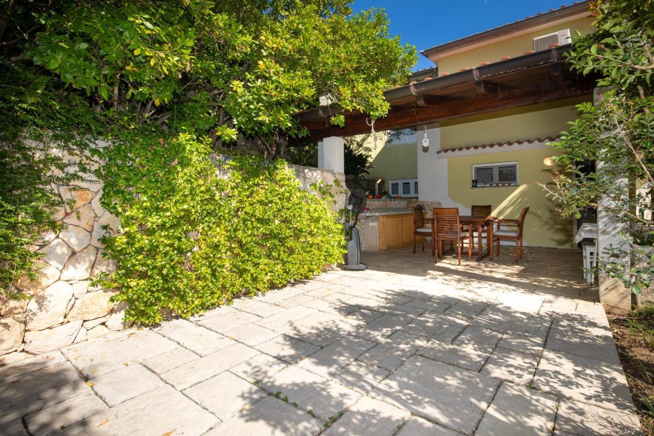 Apartment Portapisana Just 50M From The Beach クルク エクステリア 写真